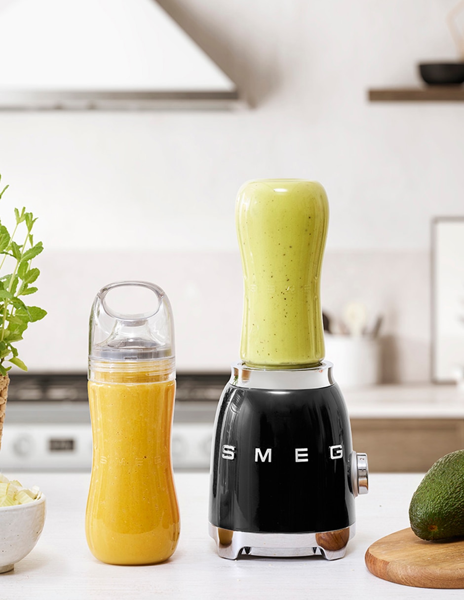 Licuadora personal Smeg PBF01BLUS 2 velocidades