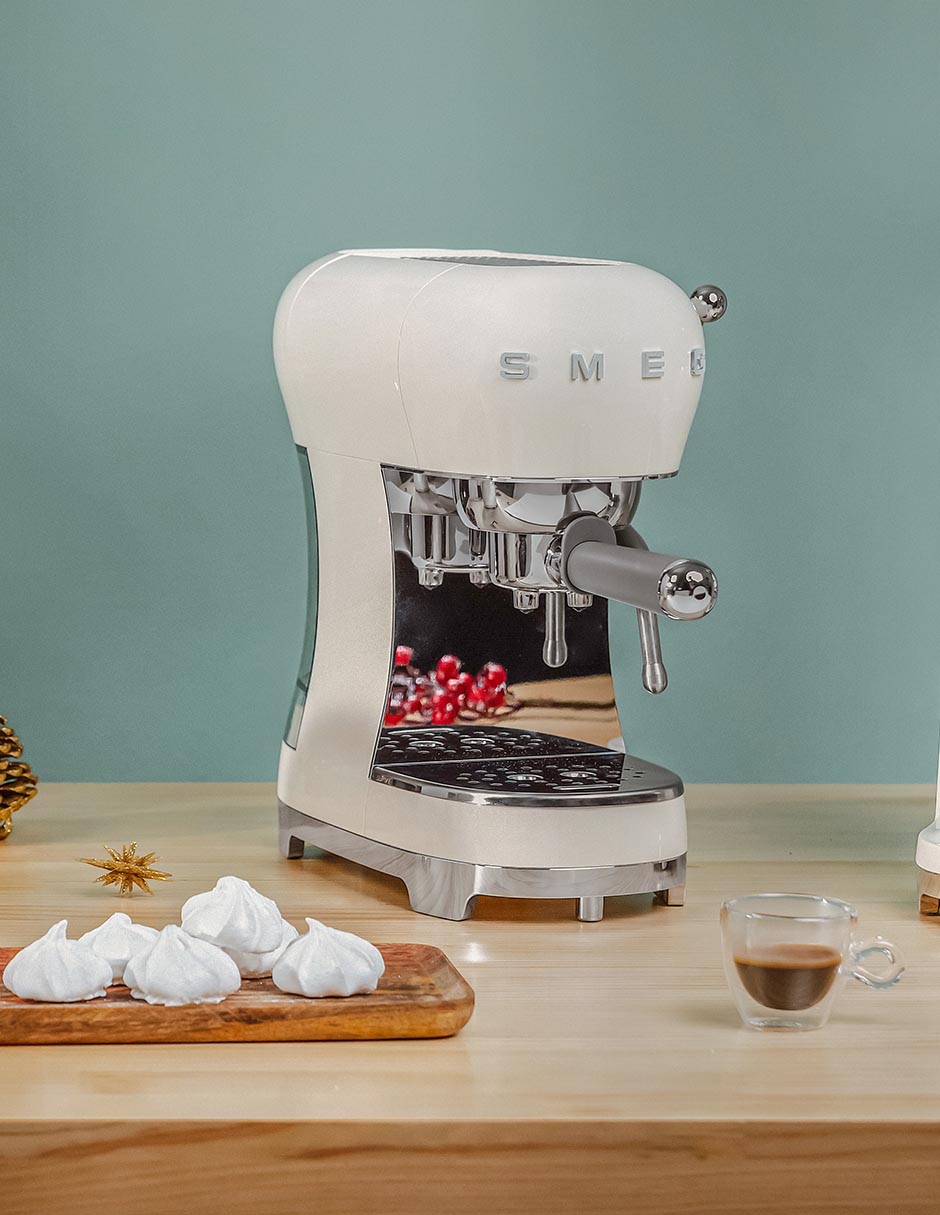 Cafetera espresso ECF02 4