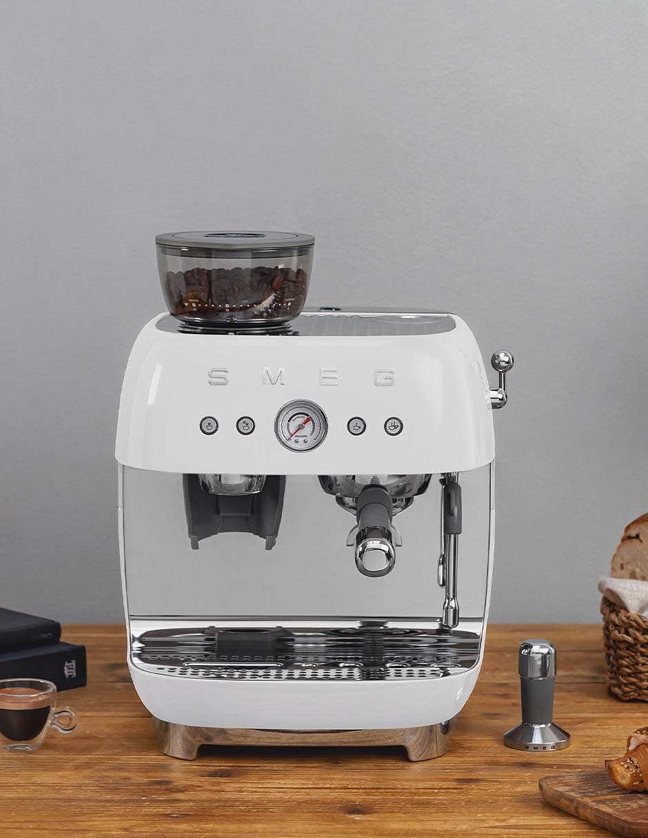 Cafetera con molino Smeg 50´s Style EGF03WHUS