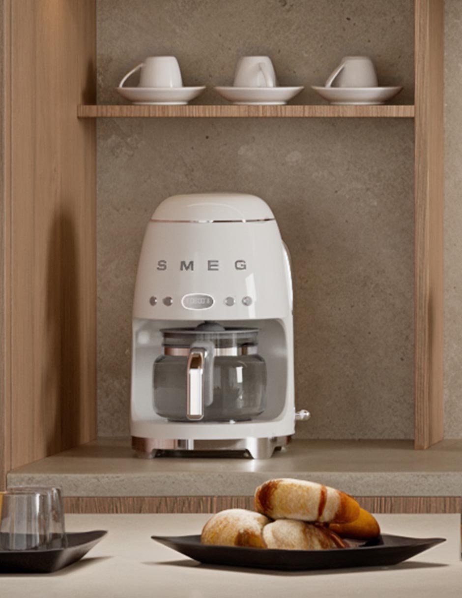 Cafetera de goteo smeg 50´s style dcf02whus