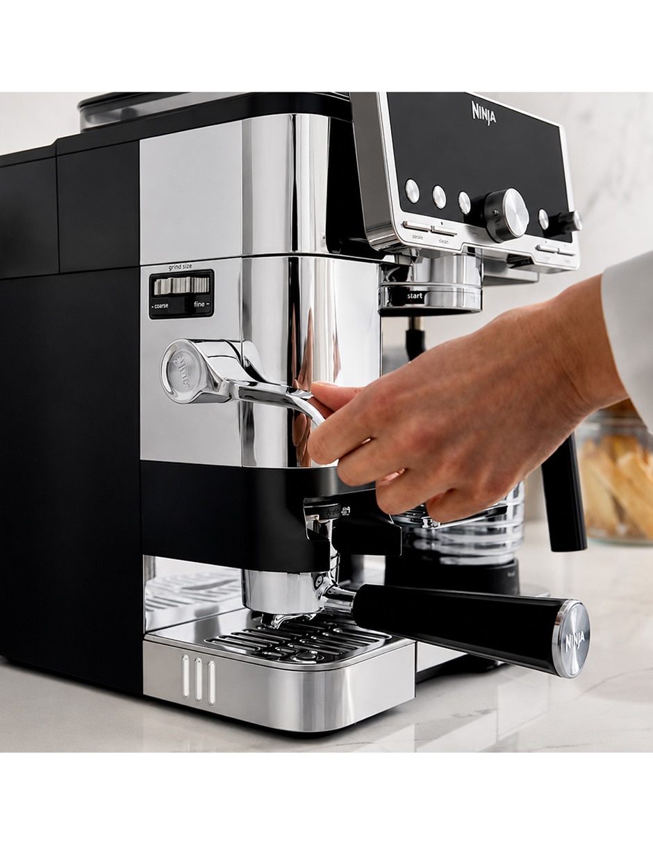 Cafetera espresso ES701LAA 4